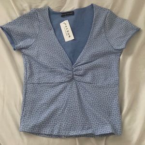 Brand: Brandy Melville
Size: Small